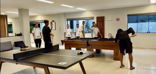 Nova Mesa de Sinuca do Santos no CT Rei Pelé – Ping-Pong e Poker